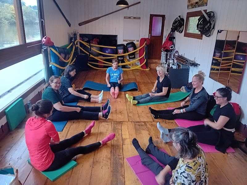EN FORME SUR L'EAU – studio pilates à Achères